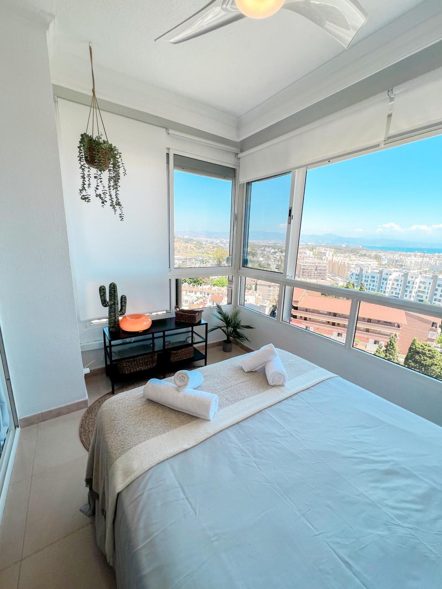 Cozy Flat With Sea Views La Torre Apartment ตอร์เรโมลิโนส ภายนอก รูปภาพ
