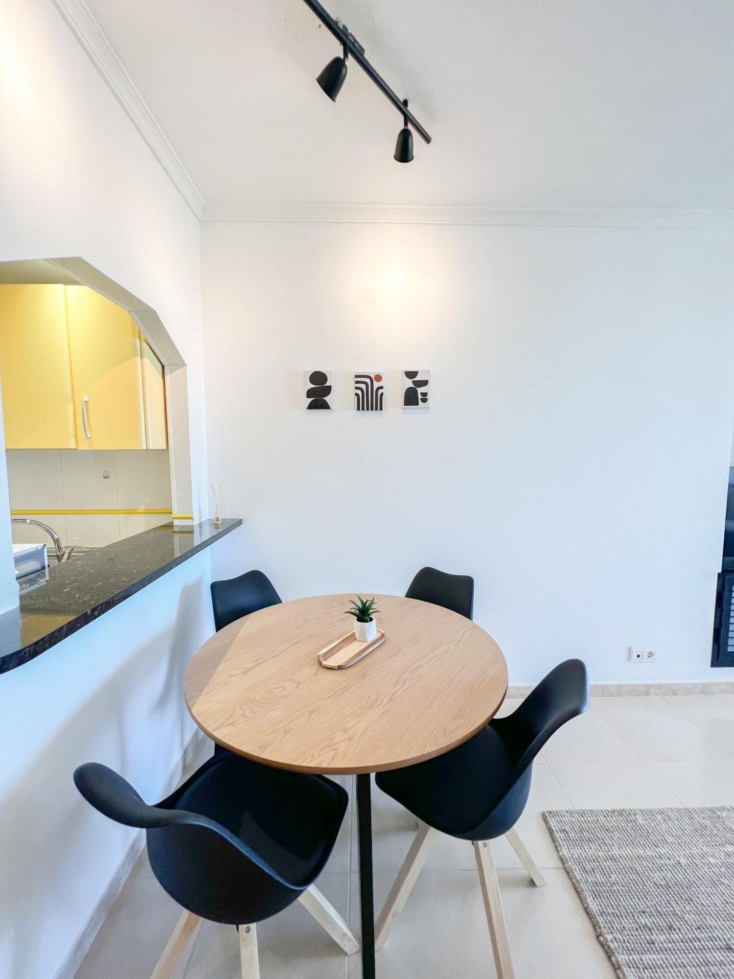 Cozy Flat With Sea Views La Torre Apartment ตอร์เรโมลิโนส ภายนอก รูปภาพ